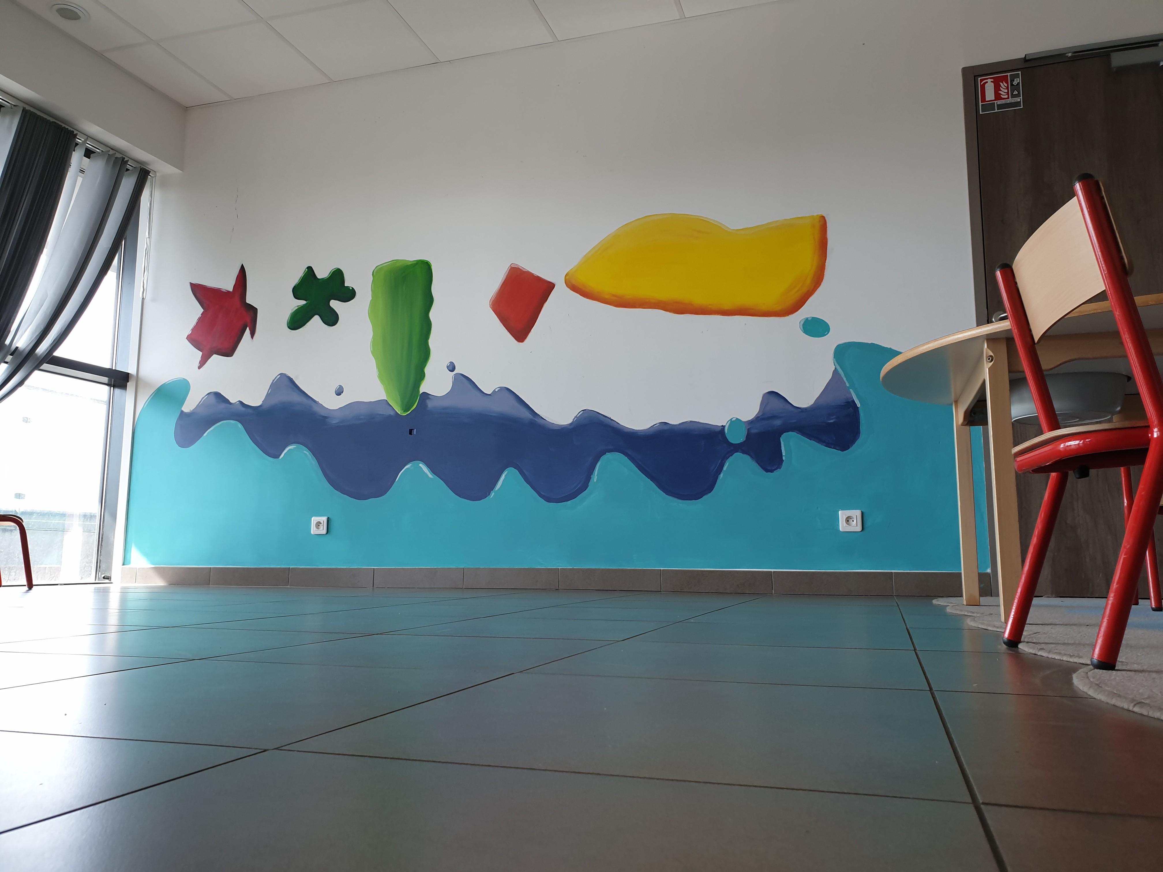 L'étrange atelier s'invite à l'hôpital de jour A Pampana en collaboration avec Yann Le Borgne où les enfants ont pu réaliser un travail autour des émotions 